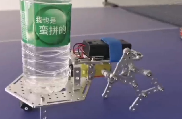 连杆足式机器人