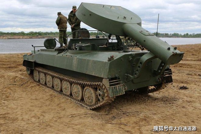 UR-77陨石排雷车